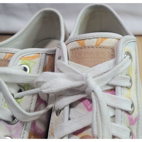 Coach‎ Canvas "Dee" Signature Logo Sneakers Women's Size 7.5B - Picture 2 of 6